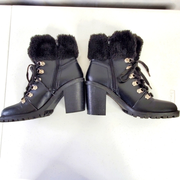 Guess Galway Leather Faux Fur Ankle Boot Size 10 Black Combat Bootie Lug Sole - Picture 4 of 15